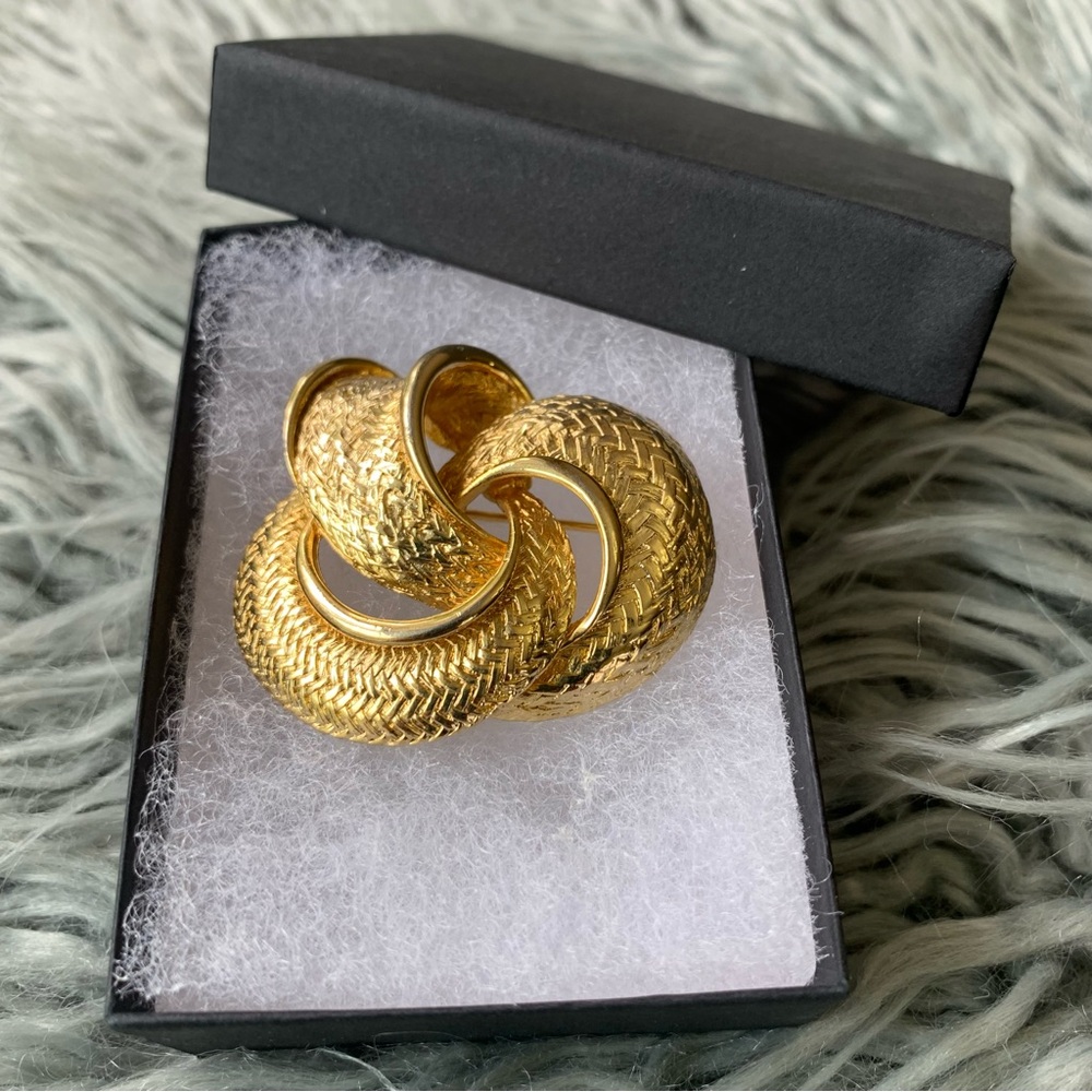 Vintage Brooch